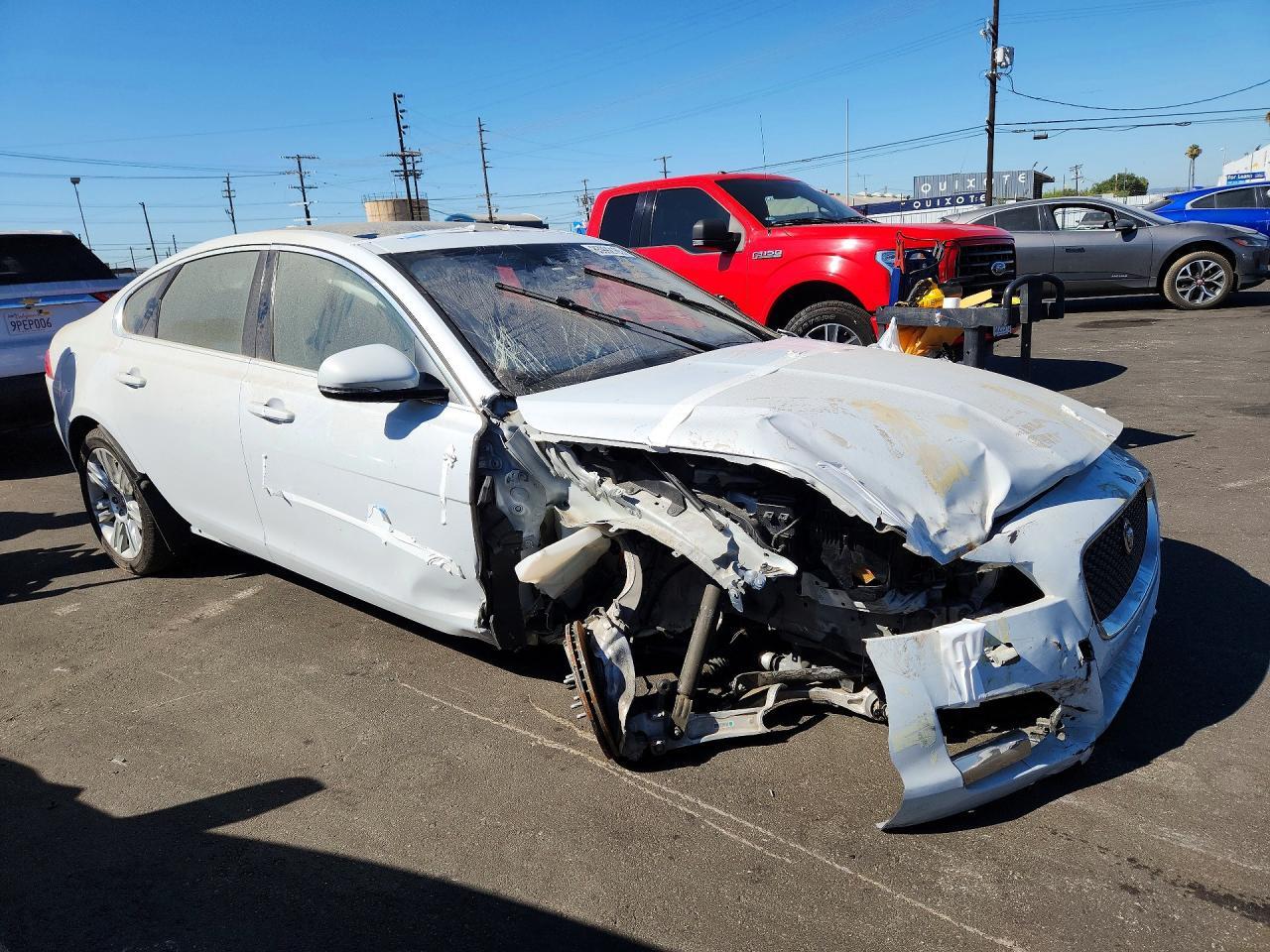 2016 Jaguar Xf Premium Luxury - zdjęcie 4