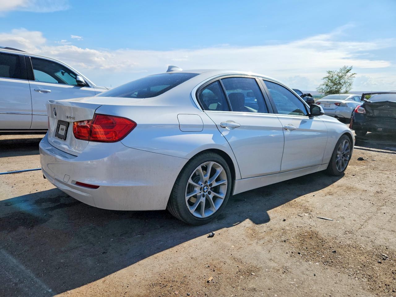 2015 BMW 320 I - zdjęcie 3