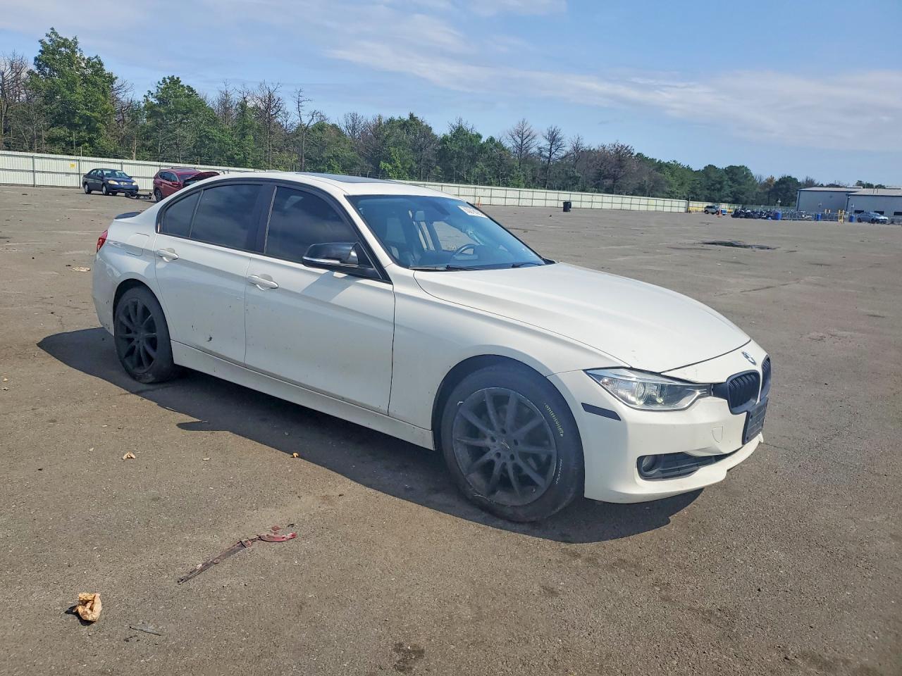 2014 BMW 320 I xDrive - zdjęcie 4