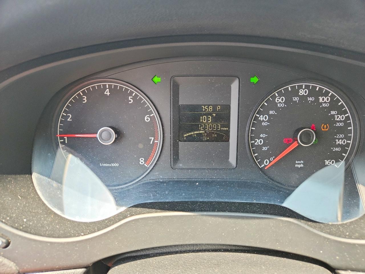 2014 Volkswagen Jetta Base - zdjęcie 9