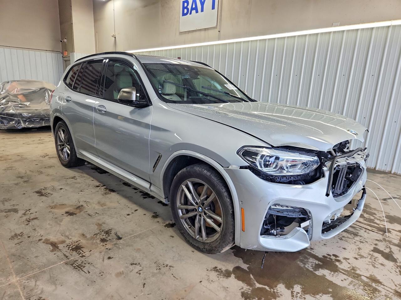 2021 BMW X3 xDrivem40I - zdjęcie 4