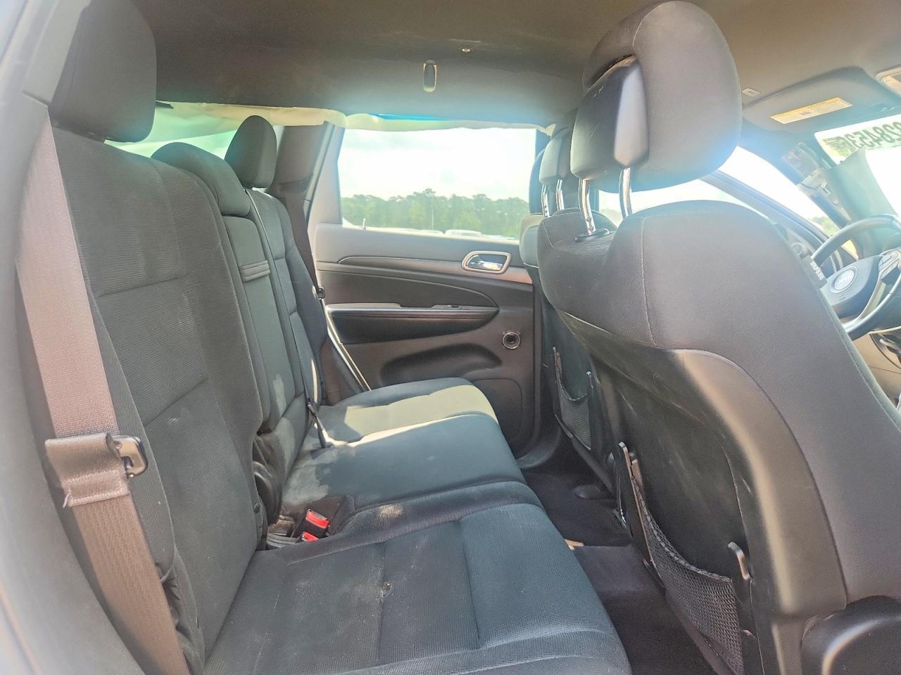 2017 Jeep Grand Cherokee Laredo - zdjęcie 10