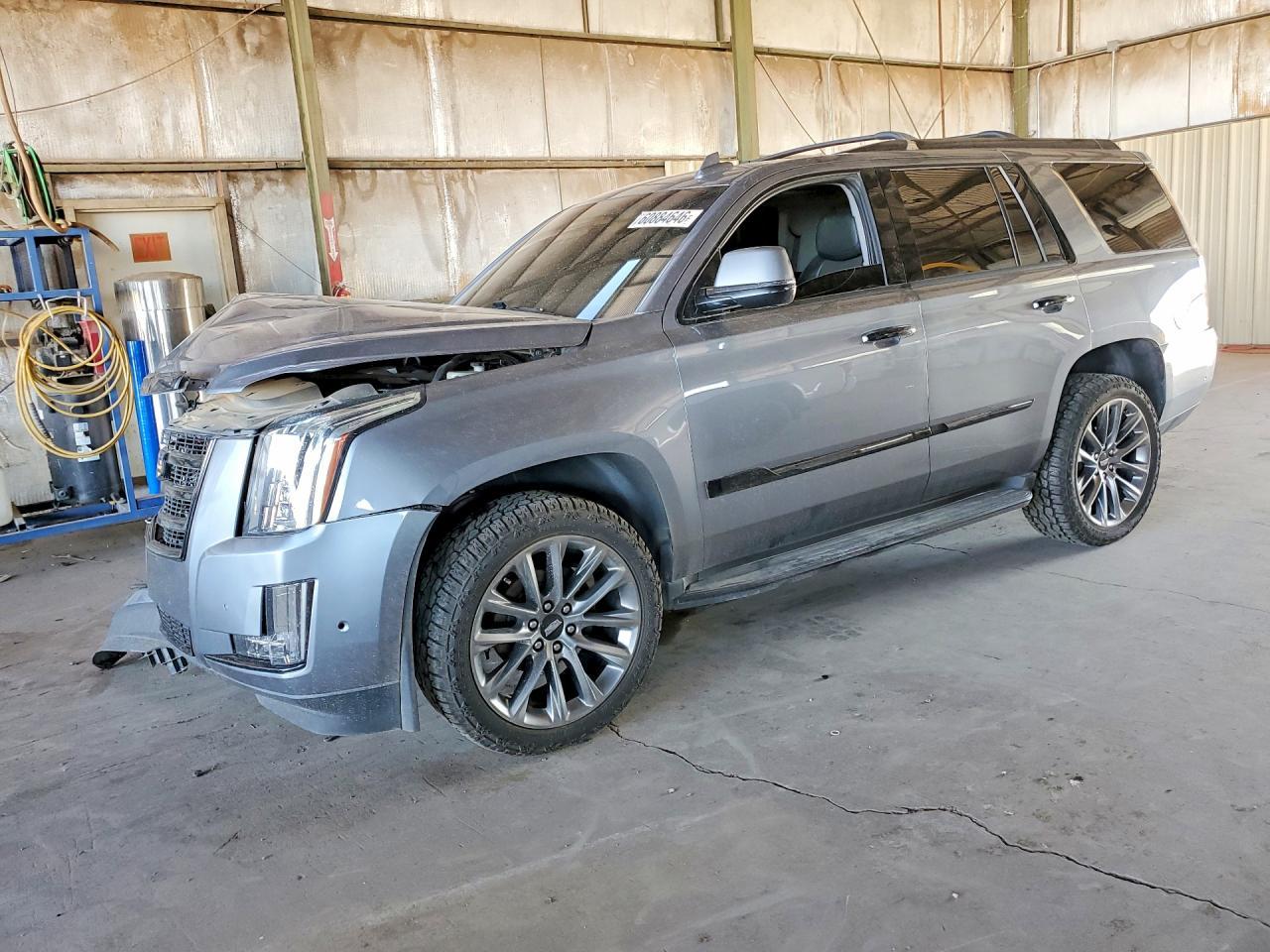 2019 Cadillac Escalade Luxury - zdjęcie główne