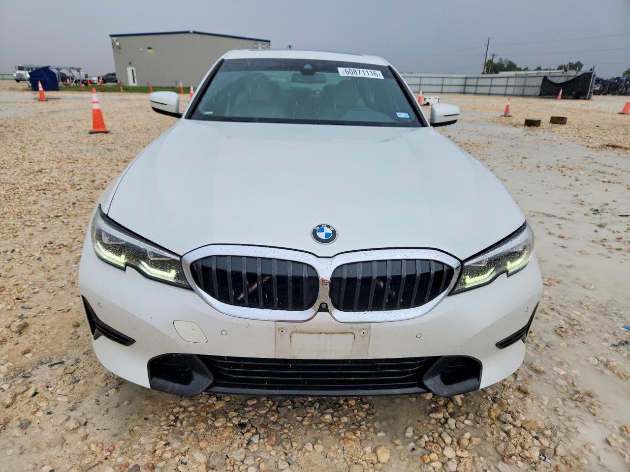 2021 BMW 330I - zdjęcie 5