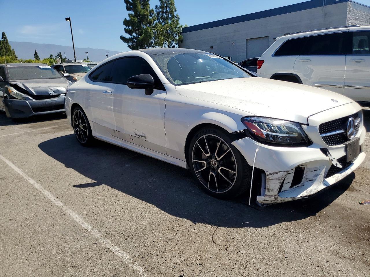 2019 Mercedes-Benz C 300 - zdjęcie 4
