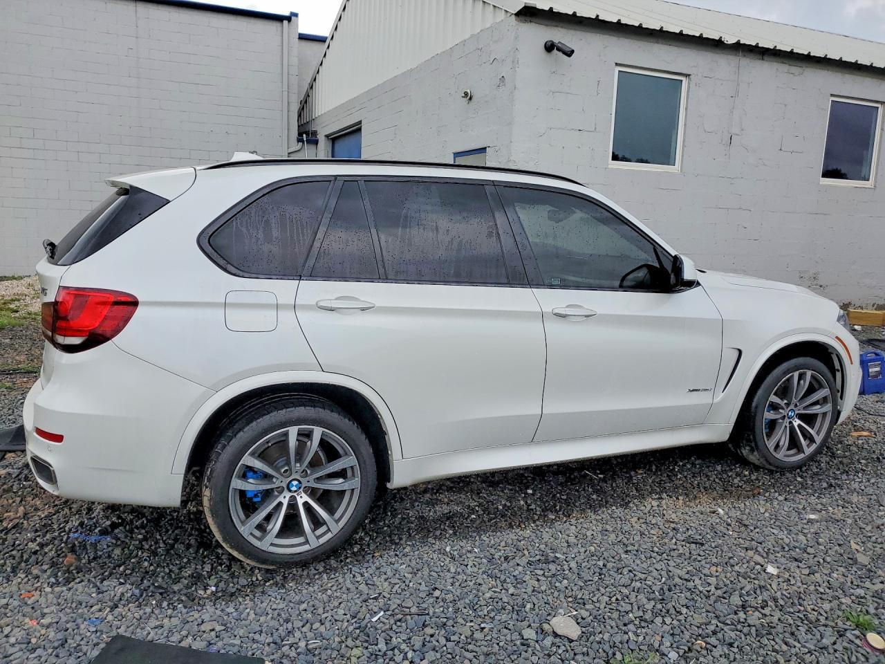 2016 BMW X5 xDrive35I - zdjęcie 3