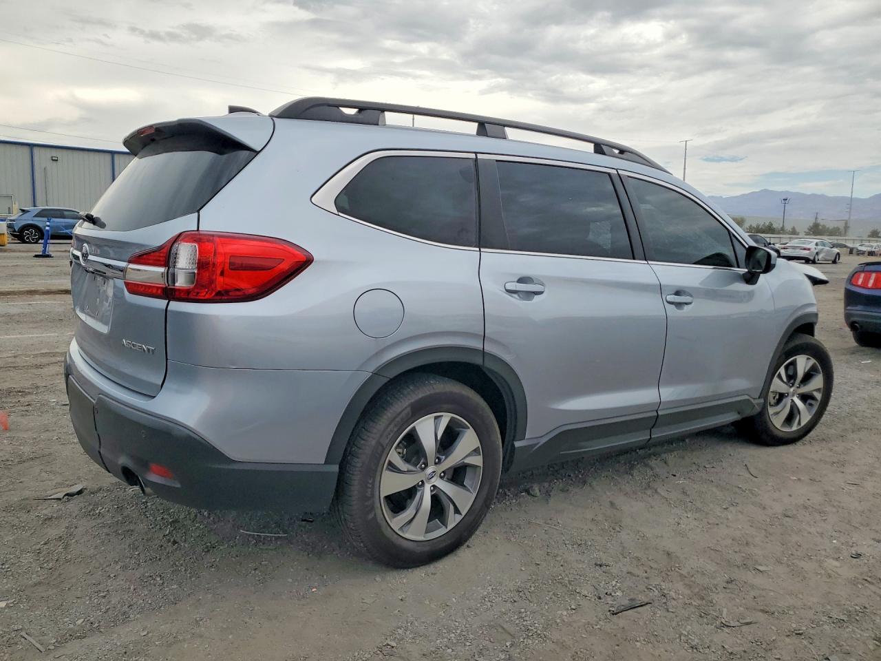 2019 Subaru Ascent Premium - zdjęcie 3