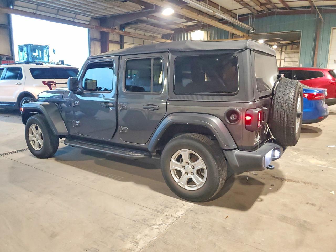 2022 Jeep Wrangler Unlimited Sport - zdjęcie 2