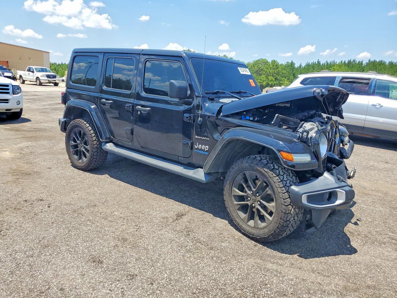 2021 Jeep Wrangler Unlimited Sahara 4Xe - zdjęcie 4