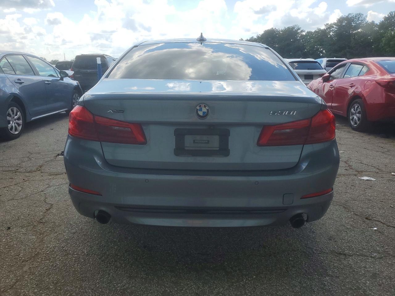 2017 BMW Seria 5 530i - zdjęcie 6