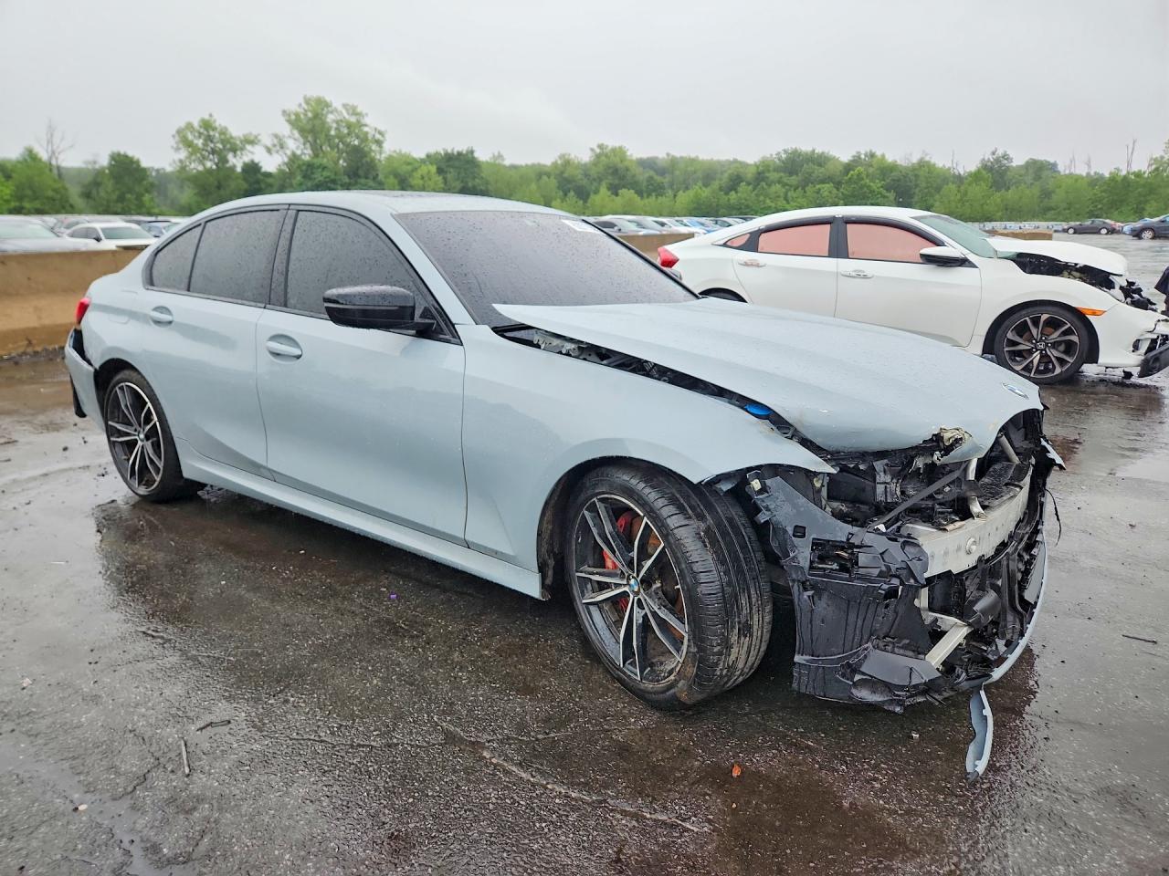 2024 BMW Seria 3 330i - zdjęcie 4