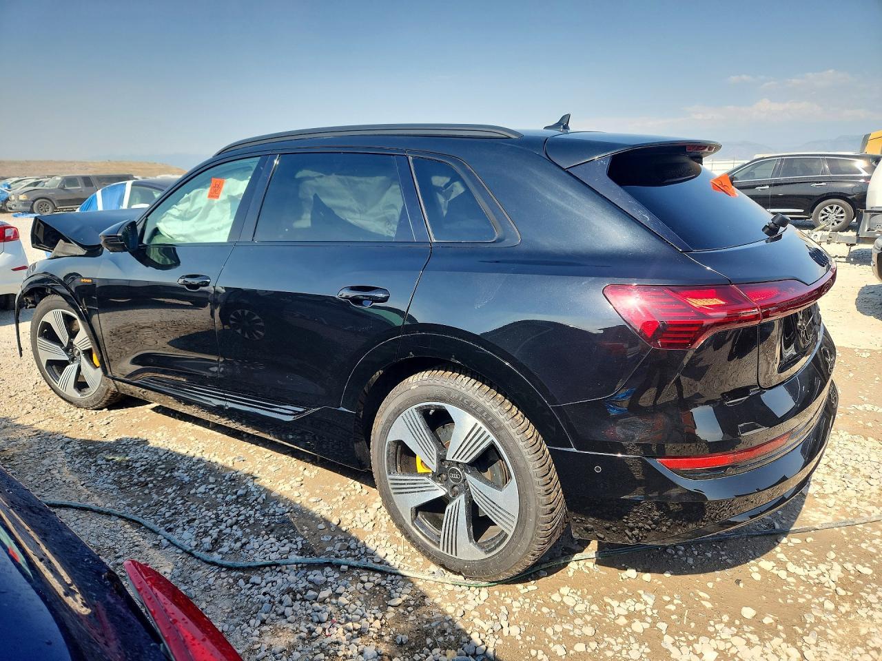 2022 Audi E-Tron Premium Plus - zdjęcie 2