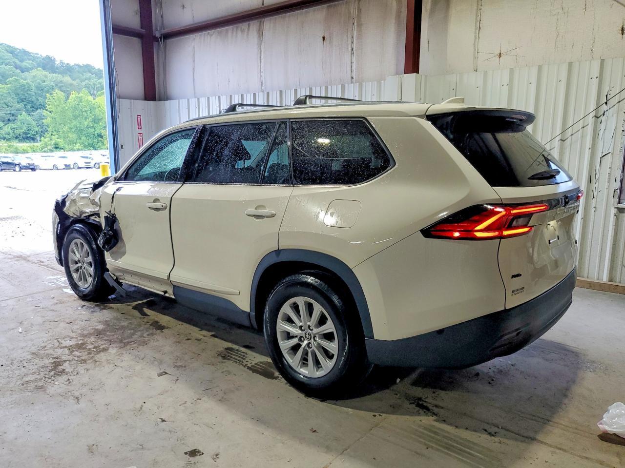 2024 Toyota Grand Highlander Xle - zdjęcie 2