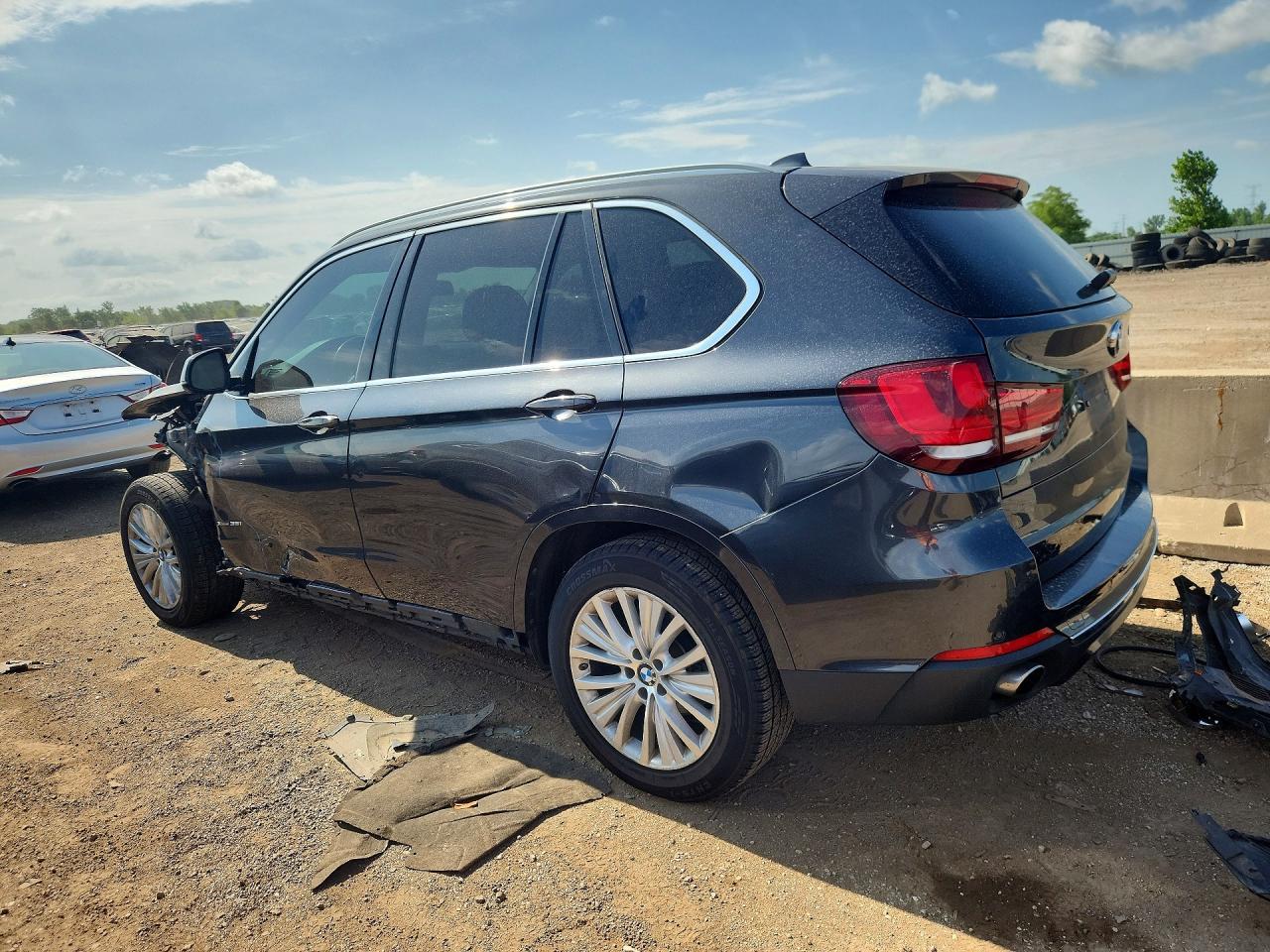 2016 BMW X5 xDrive35I - zdjęcie 2