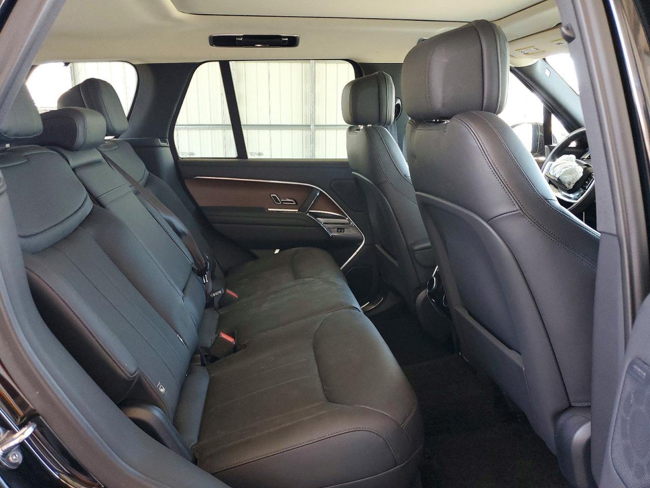 2025 Land Rover Range Rover Se - zdjęcie 11