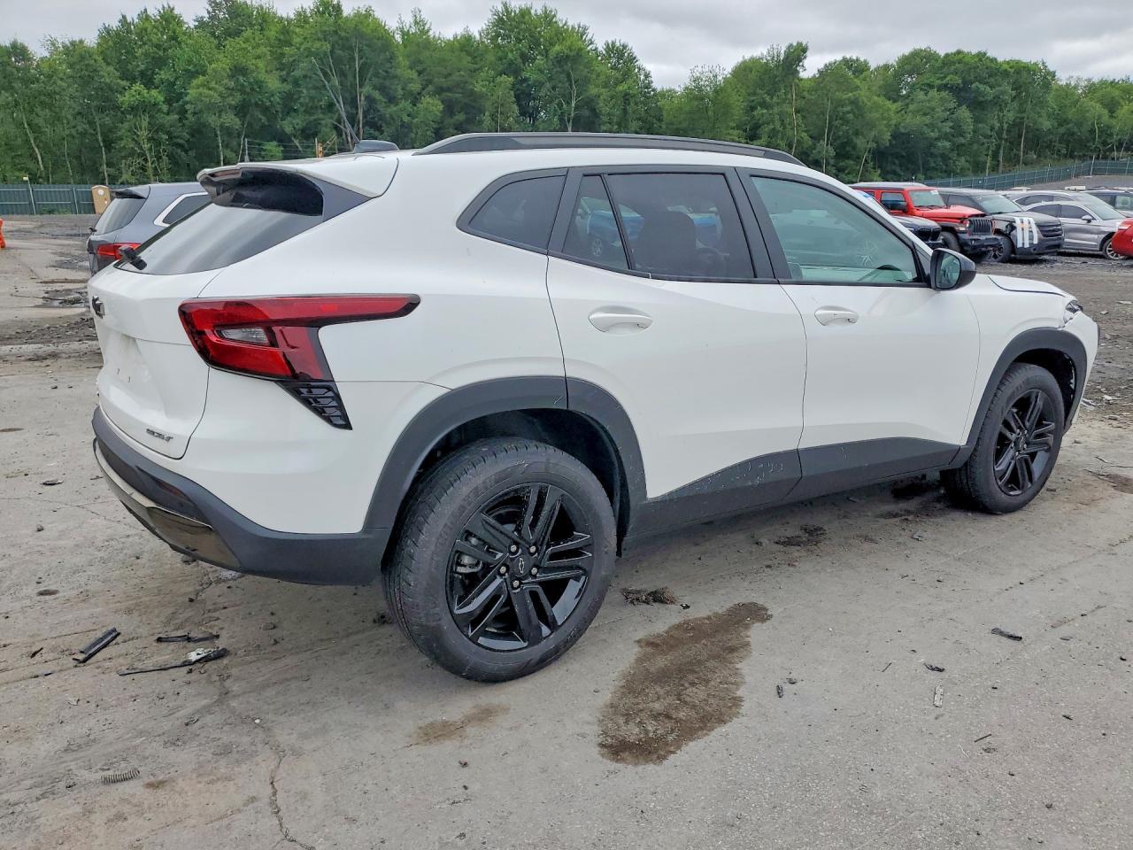 2025 Chevrolet Trax Activ - zdjęcie 3