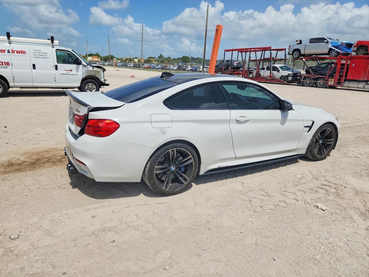 2015 BMW M4 - zdjęcie 3