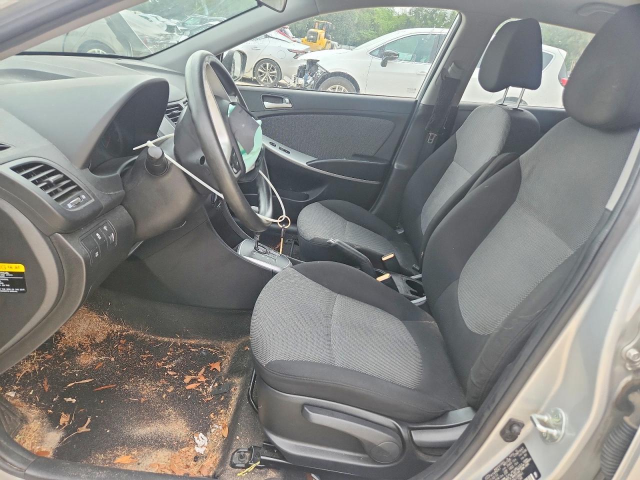 2013 Hyundai Accent Gs - zdjęcie 7