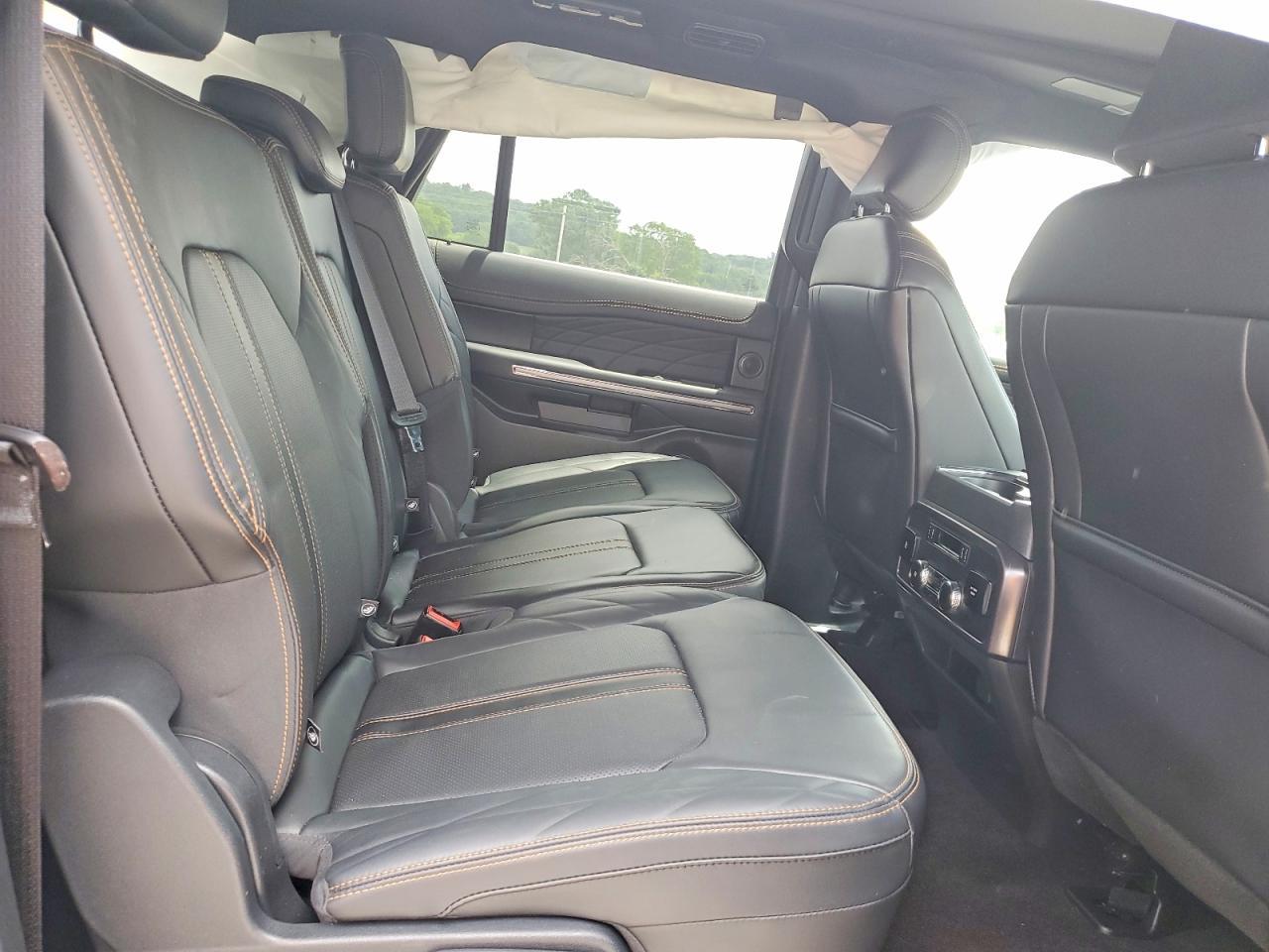 2023 Ford Expedition Max Platinum - zdjęcie 11