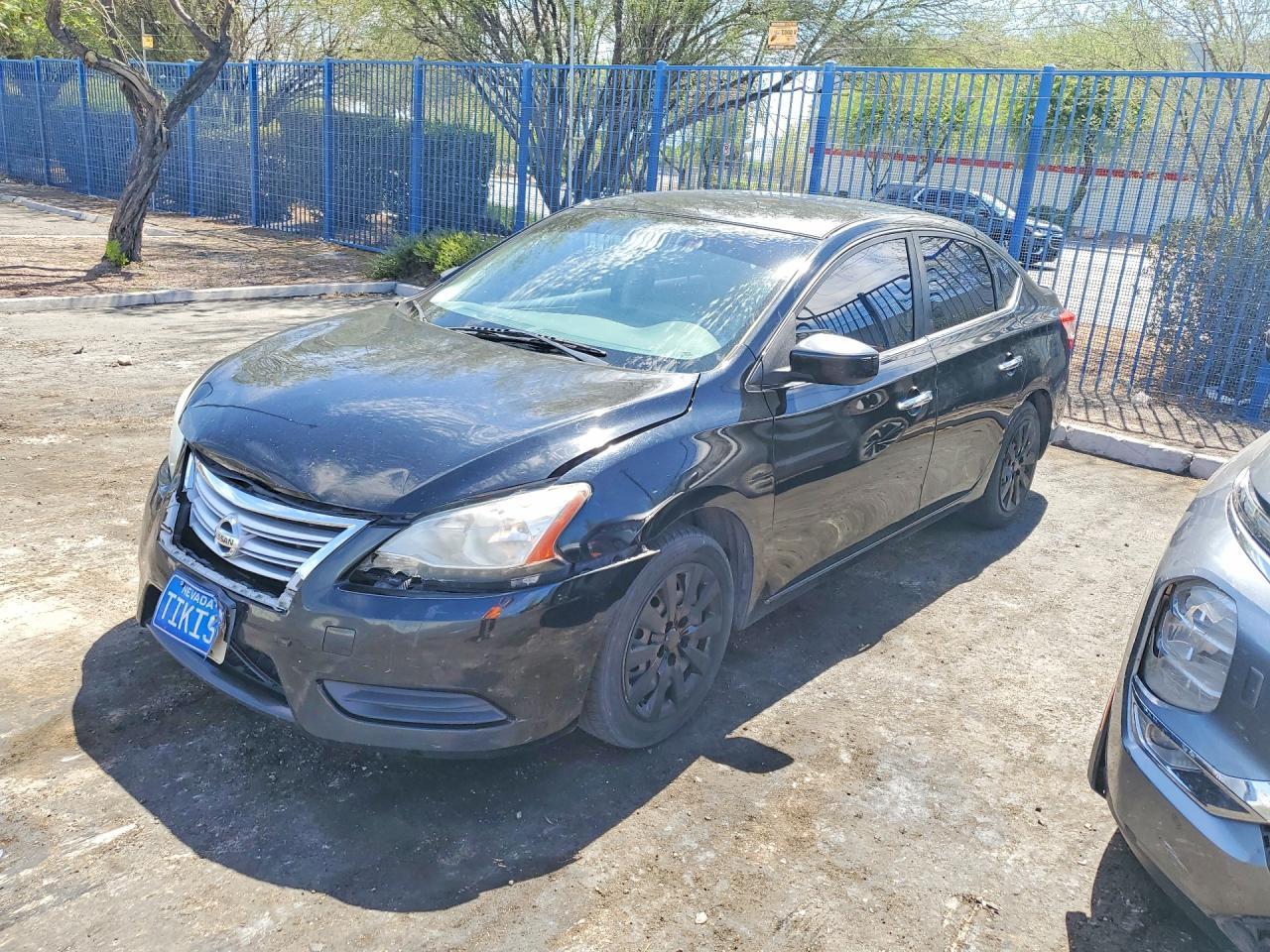 2013 Nissan Sentra S - zdjęcie główne