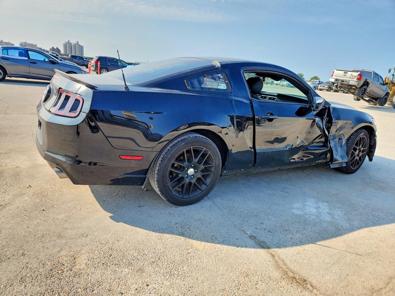 2014 Ford Mustang - zdjęcie 3
