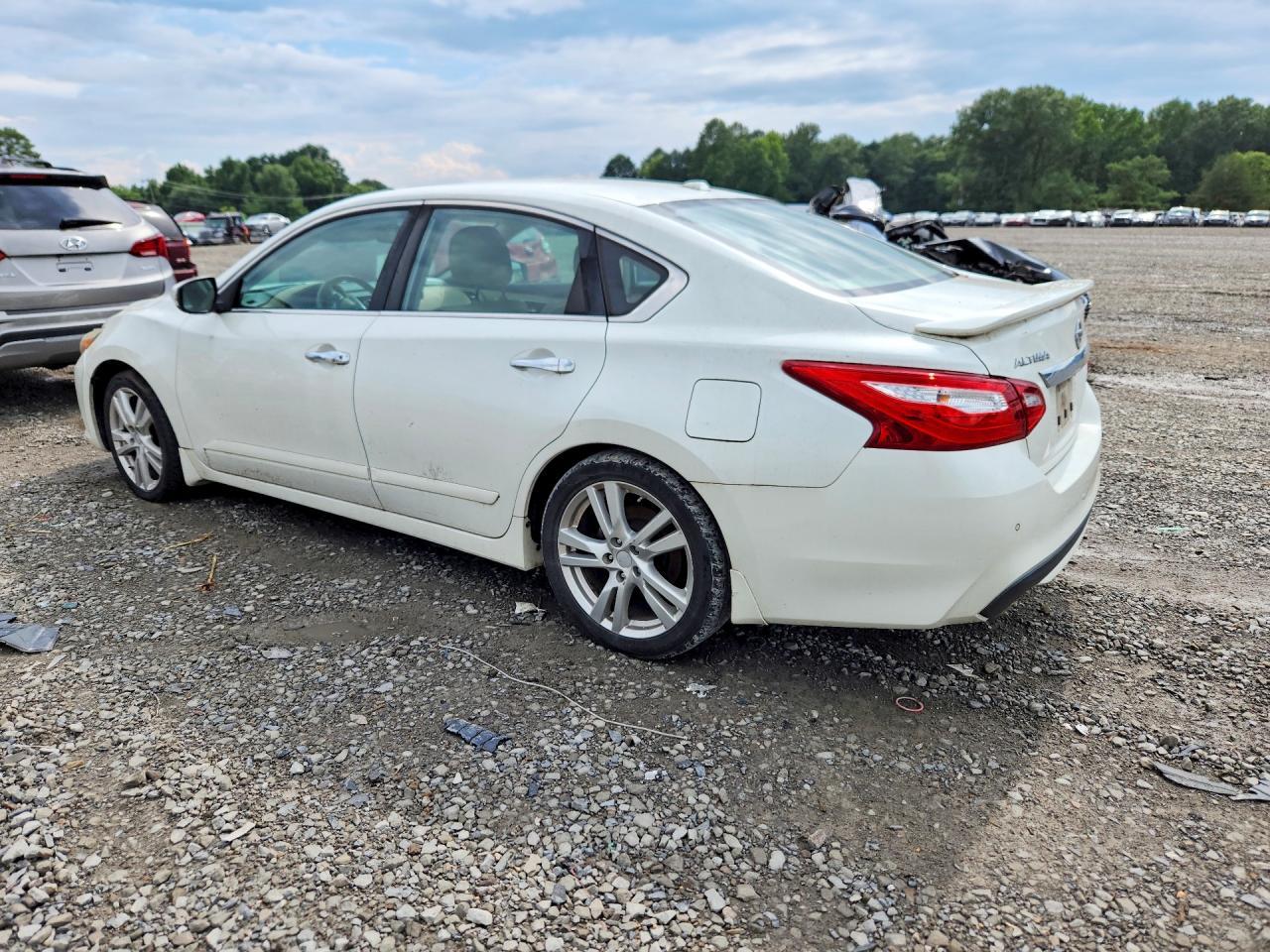 2016 Niss Altima - zdjęcie 2