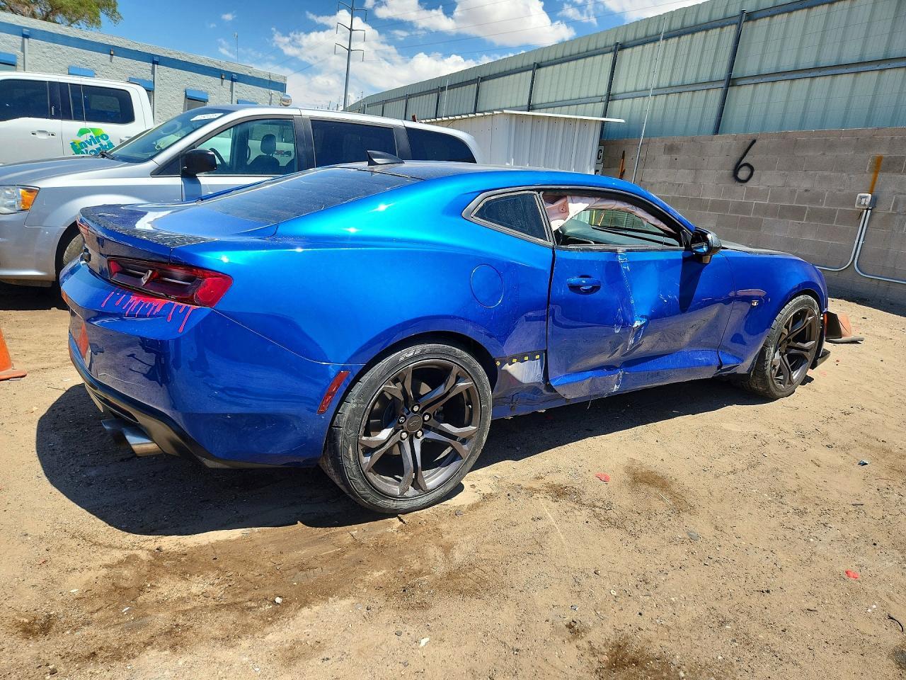 2017 Chevrolet Camaro Ls - zdjęcie 3