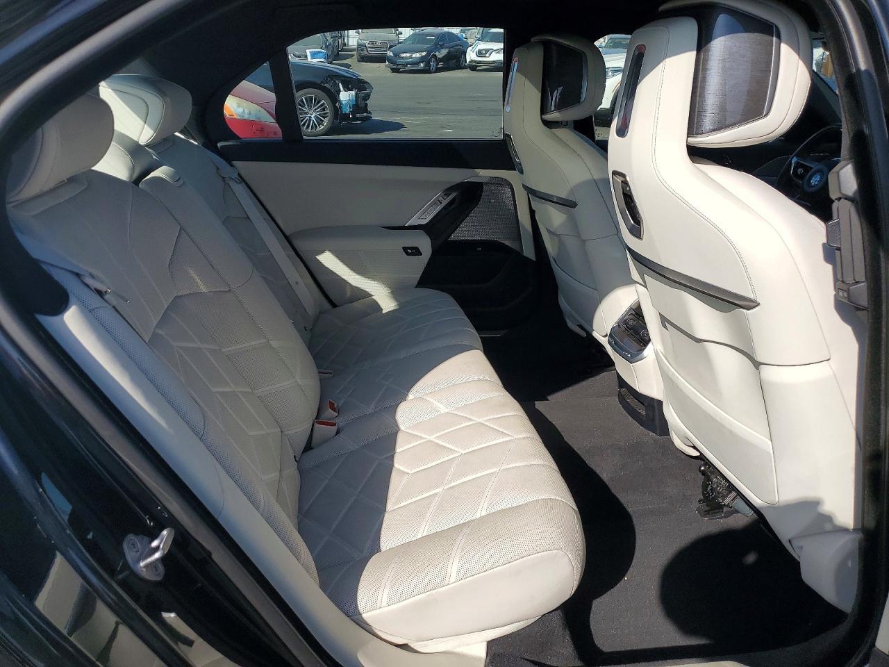 2024 BMW I7 Edrive50 - zdjęcie 10