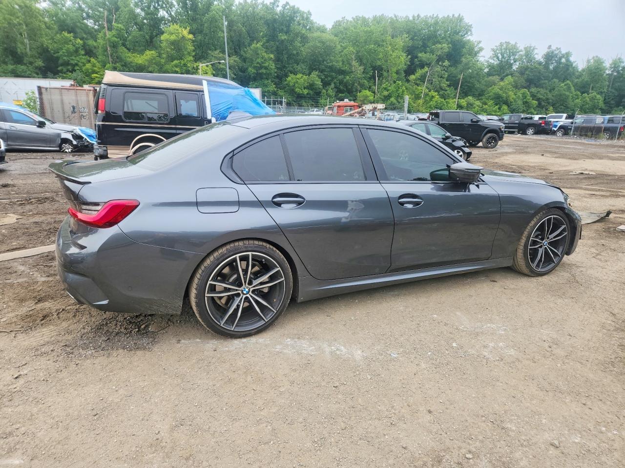 2021 BMW Seria 3 330i - zdjęcie 3