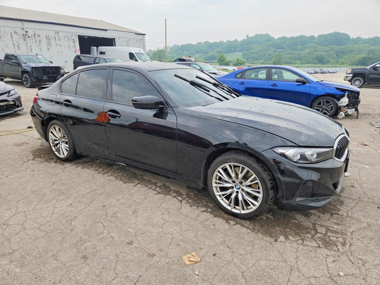 2023 BMW Seria 3 330i - zdjęcie 4