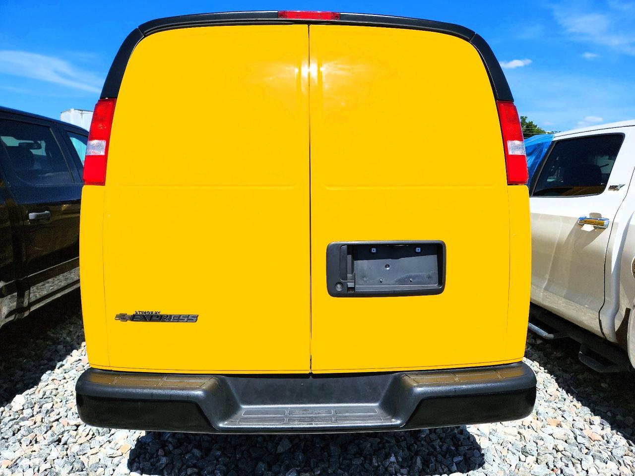 2024 Chevrolet Express G2500 - zdjęcie 6