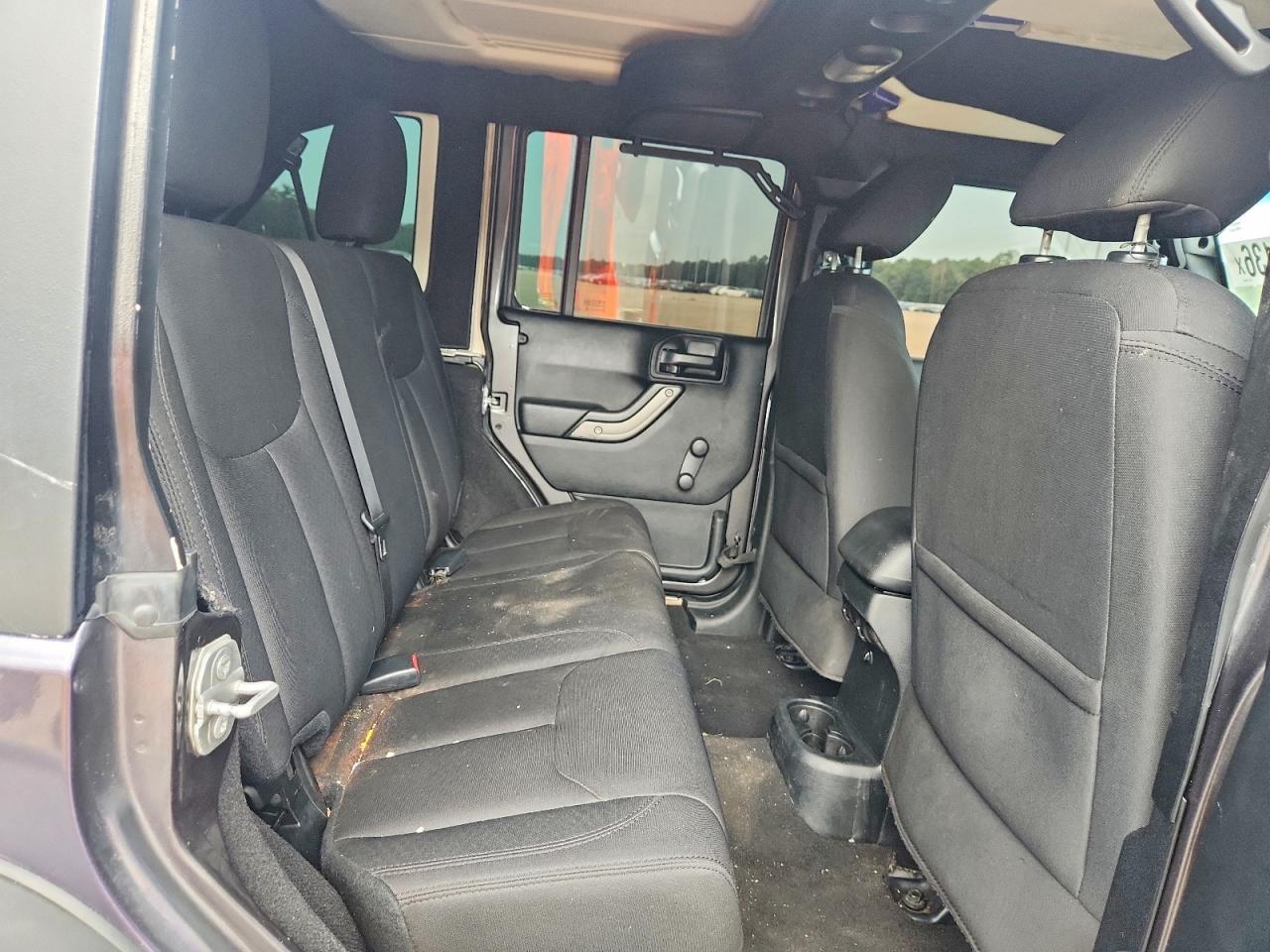 2018 Jeep Wrangler Unlimited Sport - zdjęcie 11