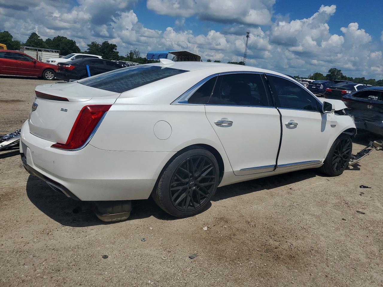 2018 Cadillac Xts Luxury - zdjęcie 3