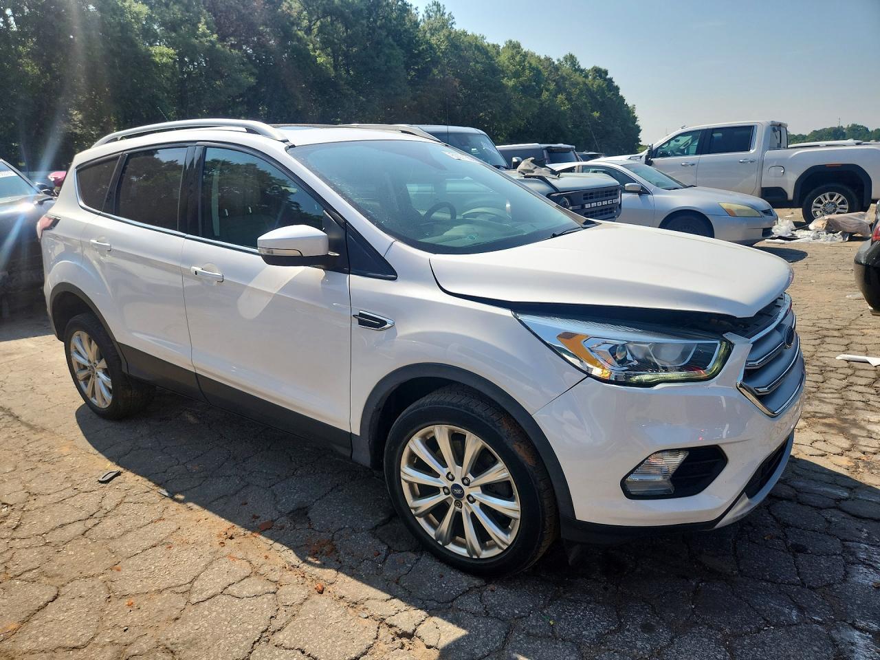 2017 Ford Escape Titanium - zdjęcie 4