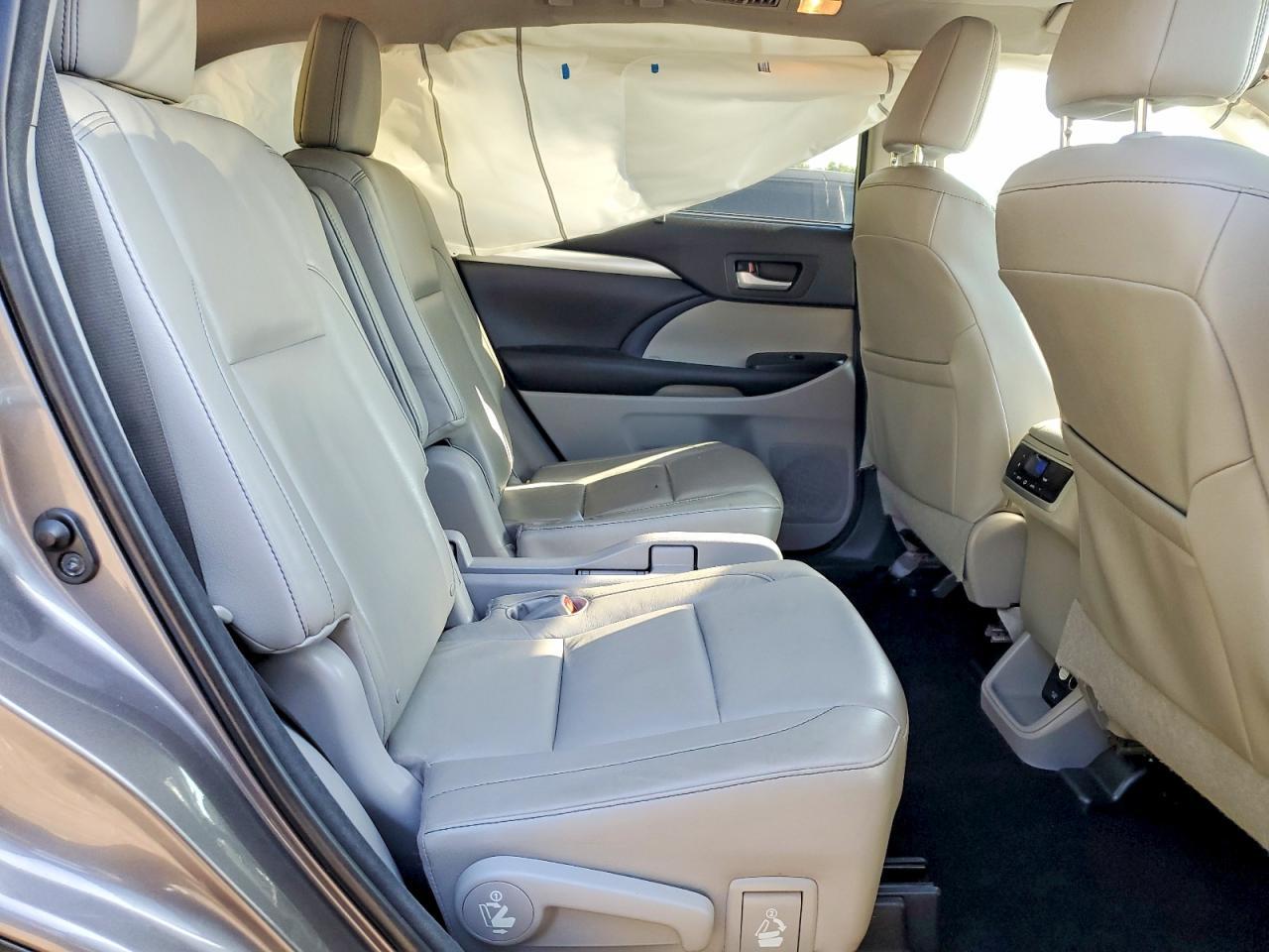 2016 Toyota Highlander Xle - zdjęcie 11