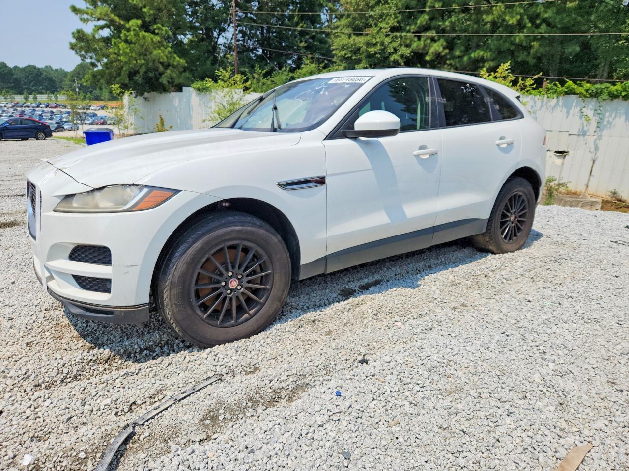 2017 Jaguar F-Pace - zdjęcie główne