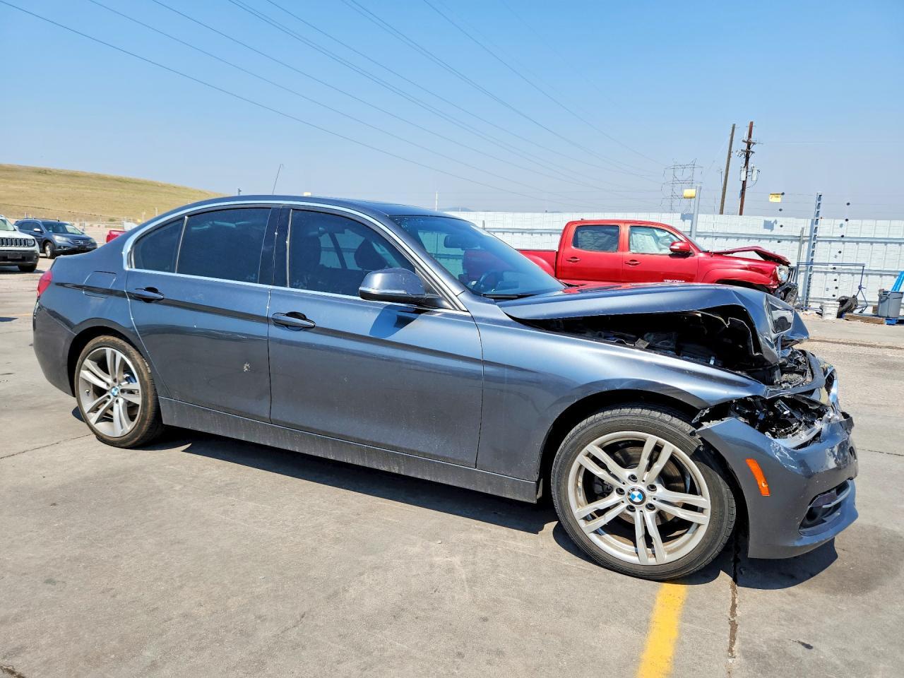 2018 BMW 330 I - zdjęcie 4