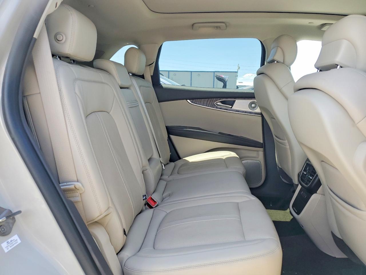 2019 Lincoln Nautilus Reserve - zdjęcie 10
