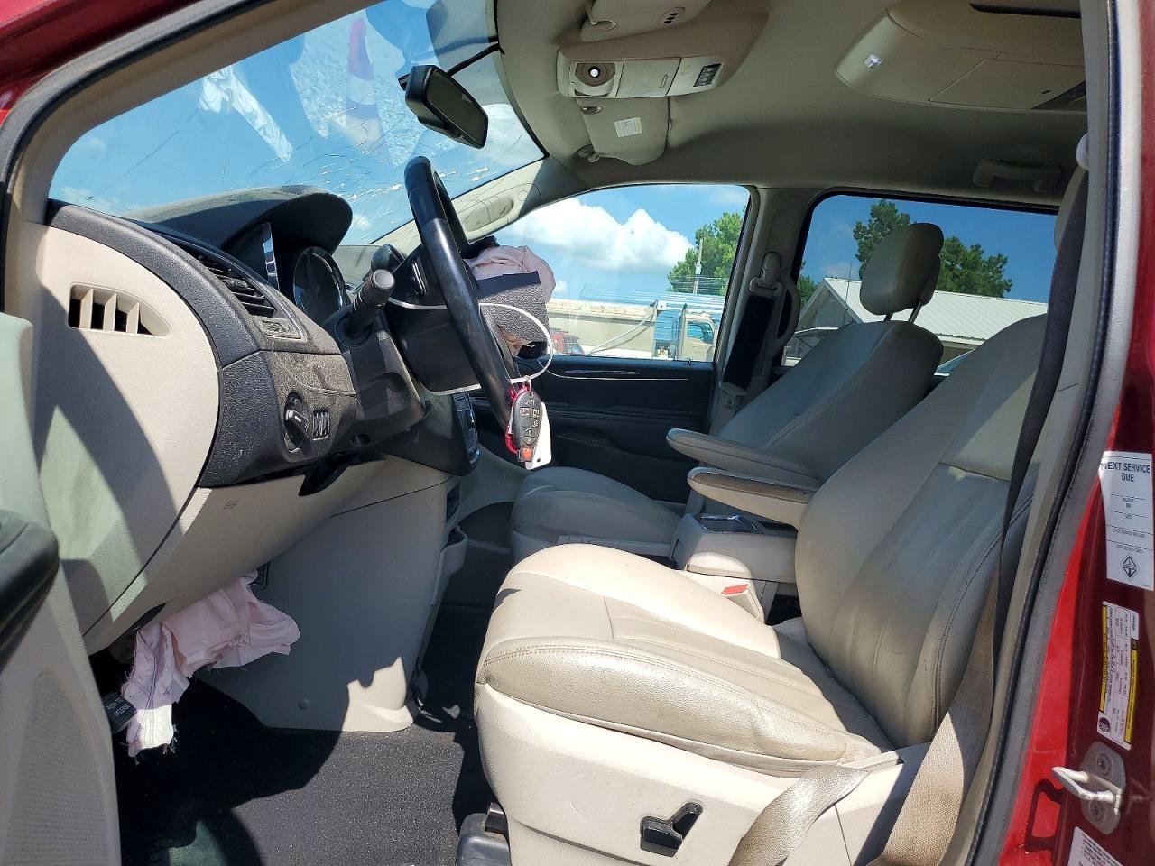 2013 Chrysler Town & Country Touring - zdjęcie 7