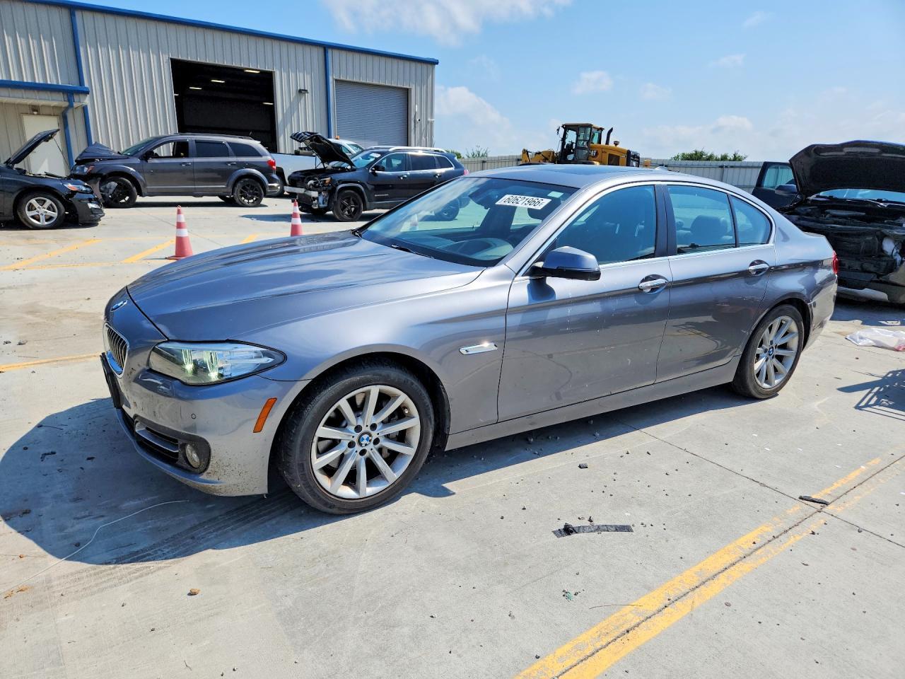 2015 BMW Seria 5 535i - zdjęcie główne