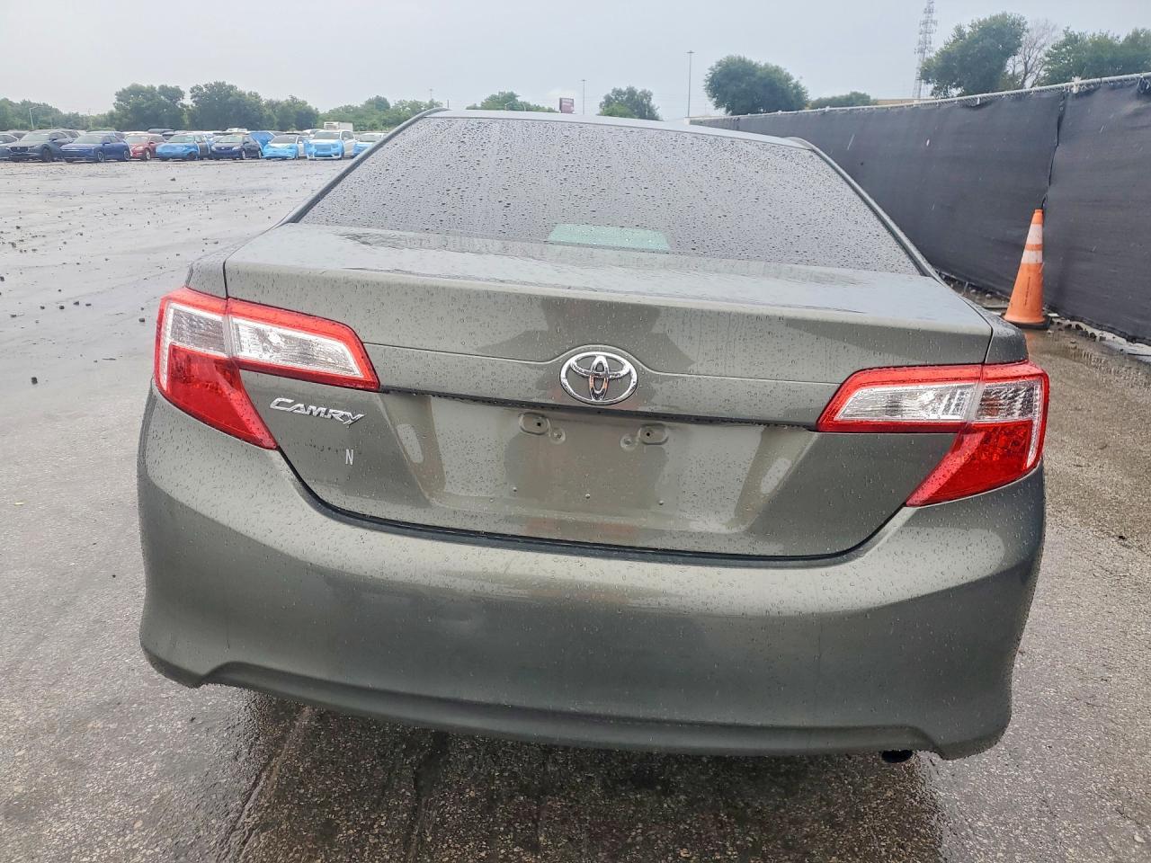 2013 Toyota Camry L - zdjęcie 6