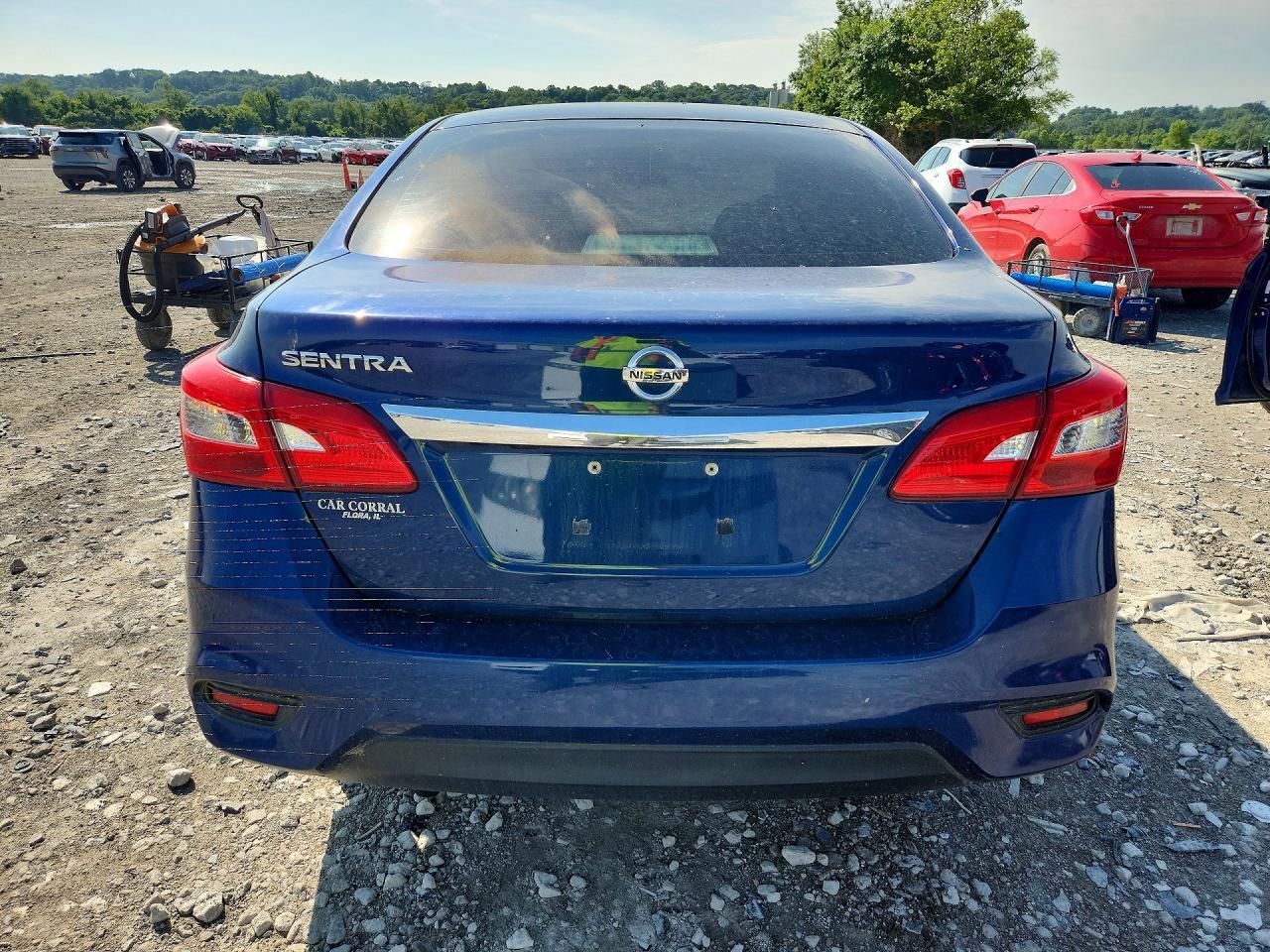 2019 Nissan Sentra S - zdjęcie 6