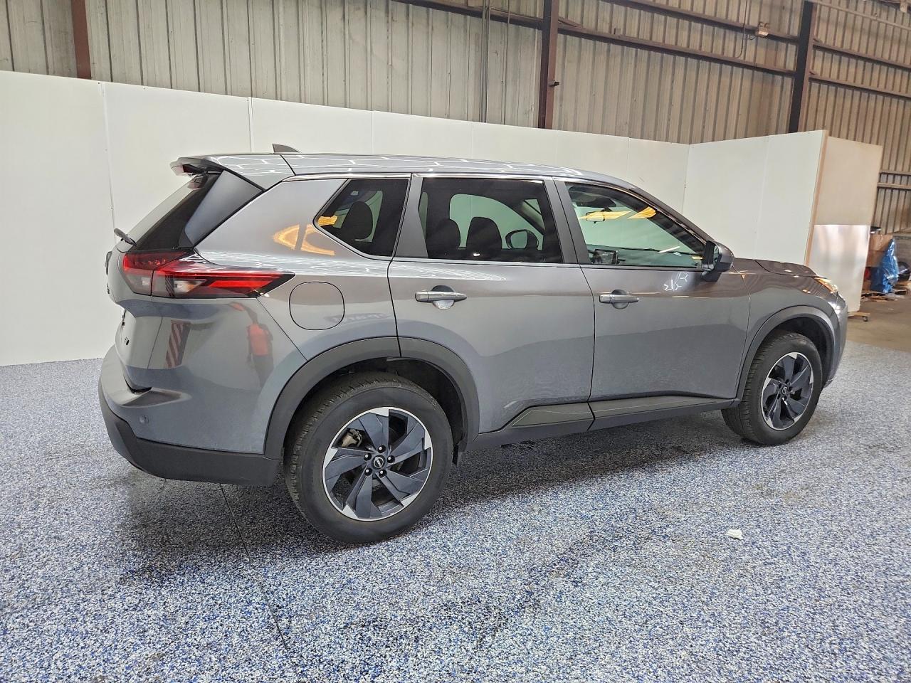 2024 Nissan Rogue Sv - zdjęcie 3
