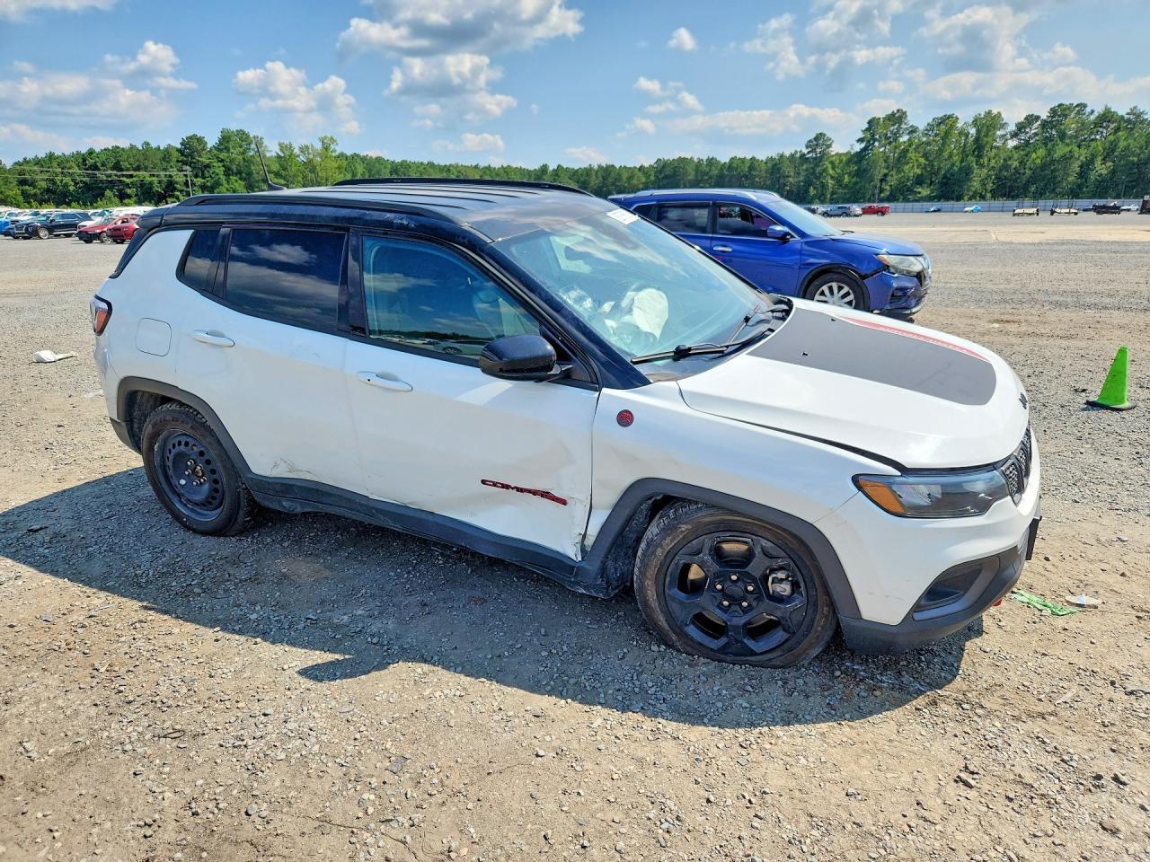 2023 Jeep Compass Trailhawk - zdjęcie 4