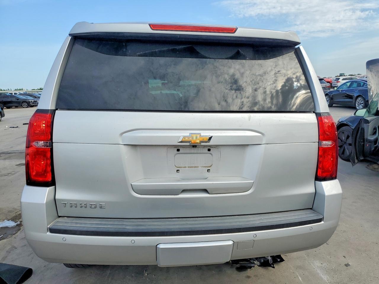 2018 Chevrolet Tahoe C1500 Lt - zdjęcie 6
