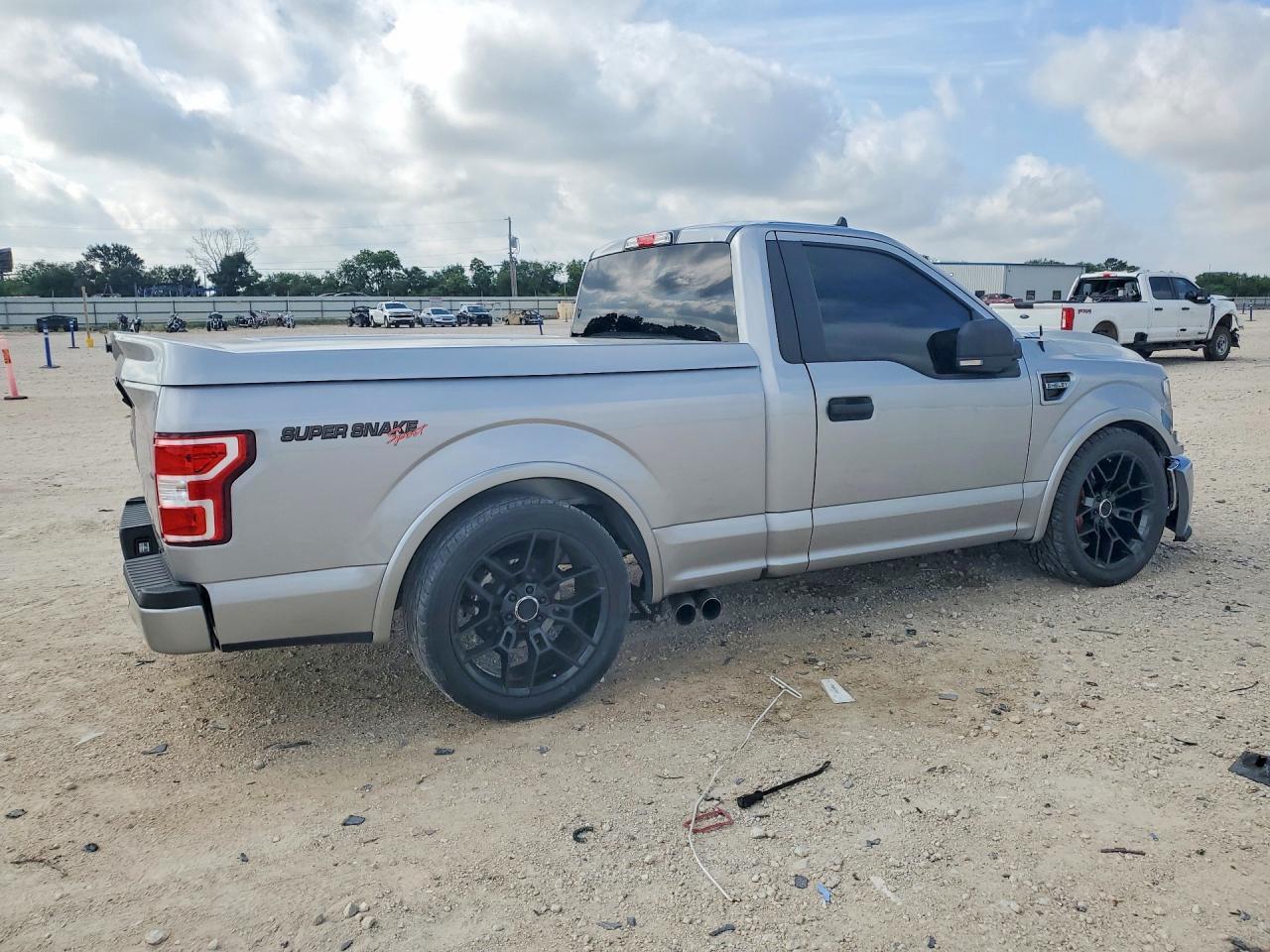 2020 Ford F150 - zdjęcie 3