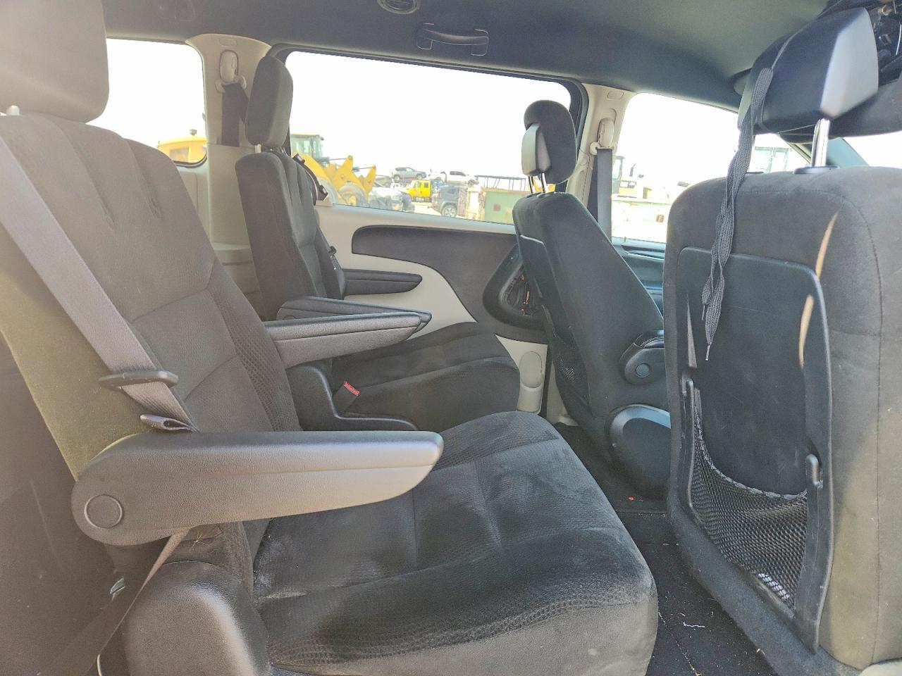 2016 Dodge Grand Caravan Se - zdjęcie 11