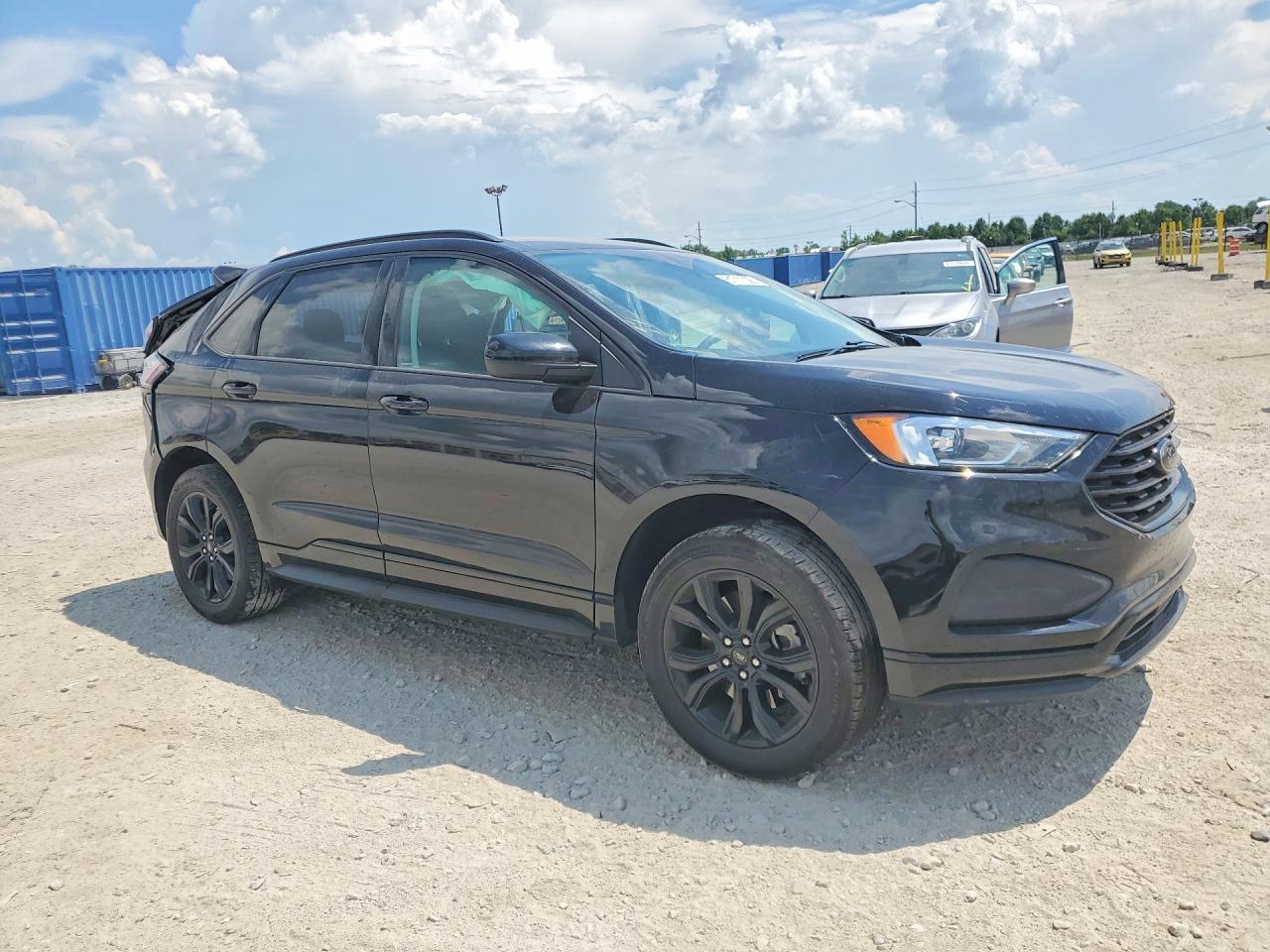 2022 Ford Edge Se - zdjęcie 4