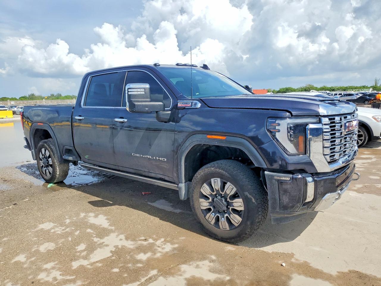 2025 GMC Sierra K2500 Denali - zdjęcie 4