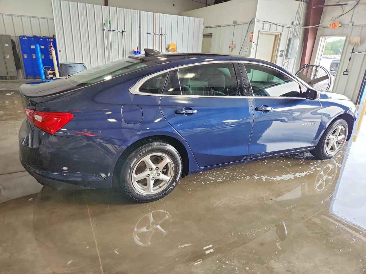 2018 Chevrolet Malibu Ls - zdjęcie 3
